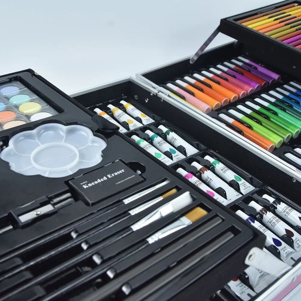 CREATIVE & ART SUPPLIES